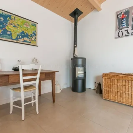 Maison Spacieuse A Avec Terrasse Et Stationnement - Fr-1-835-5 Semesterbostad *