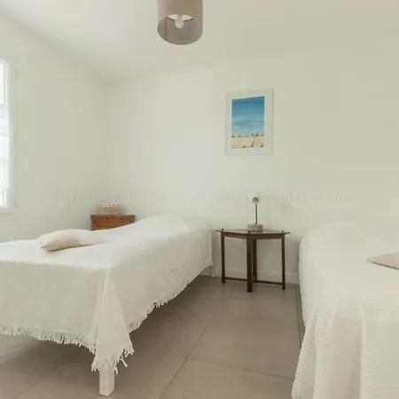 Maison Spacieuse A Avec Terrasse Et Stationnement - Fr-1-835-5 *