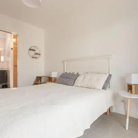 Maison Spacieuse A Avec Terrasse Et Stationnement - Fr-1-835-5 Semesterbostad *