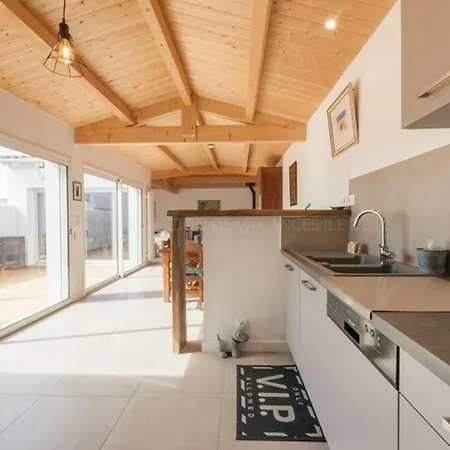 Maison Spacieuse A Avec Terrasse Et Stationnement - Fr-1-835-5 Le Bois-Plage-en-Re