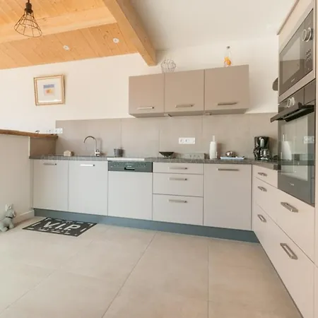 Hébergement de vacances Maison Spacieuse A Avec Terrasse Et Stationnement - Fr-1-835-5