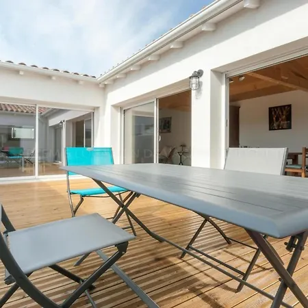 Maison Spacieuse A Avec Terrasse Et Stationnement - Fr-1-835-5 Holiday home Le Bois-Plage-en-Re